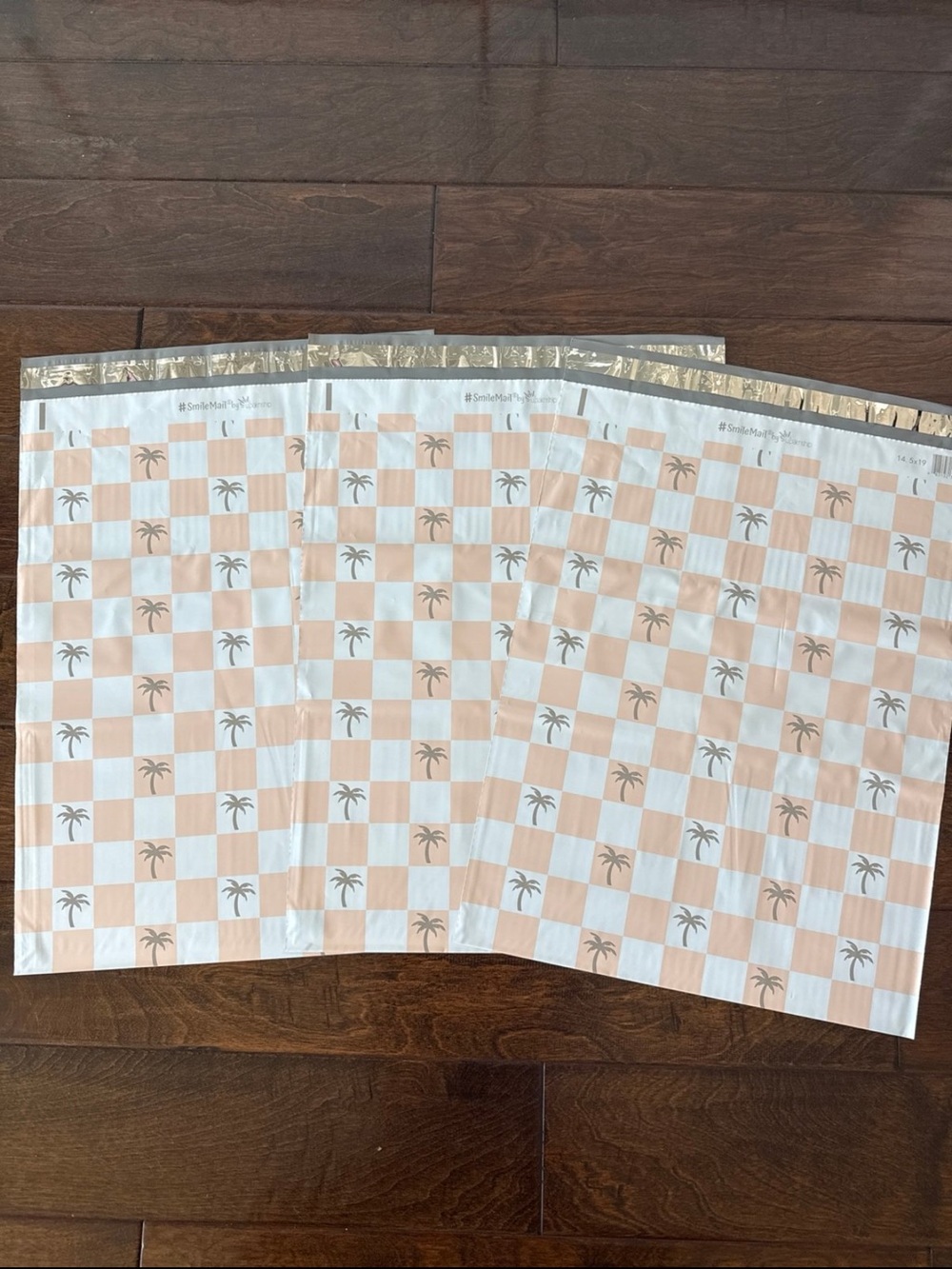 20 Pack - 14.5x19” XL Palm Tree 🌴 Check Poly Mailers